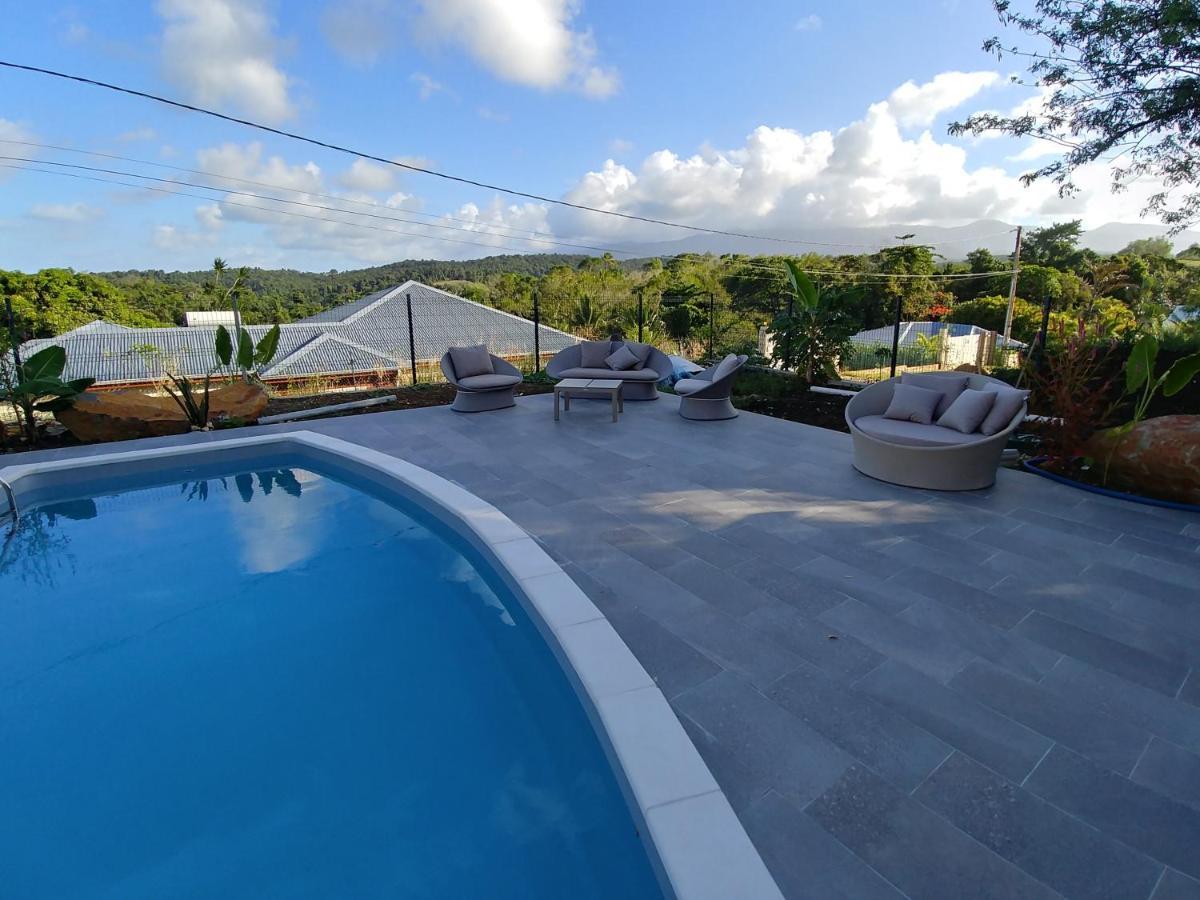 Villa Lorenza Пети-Бург Екстериор снимка