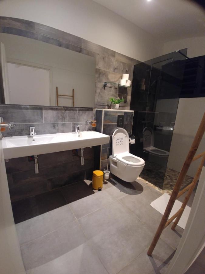 Villa Lorenza Пети-Бург Екстериор снимка
