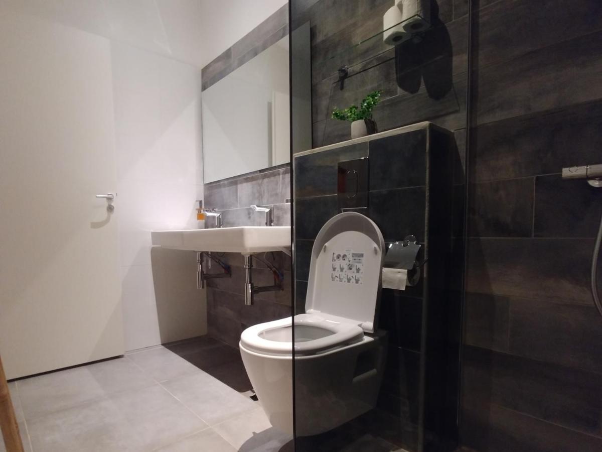 Villa Lorenza Пети-Бург Екстериор снимка