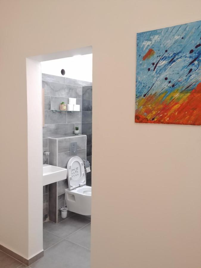 Villa Lorenza Пети-Бург Екстериор снимка
